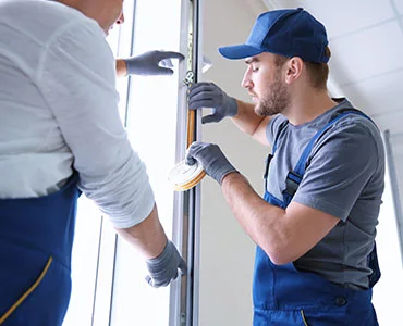 glass repair experts in Brandon, FL